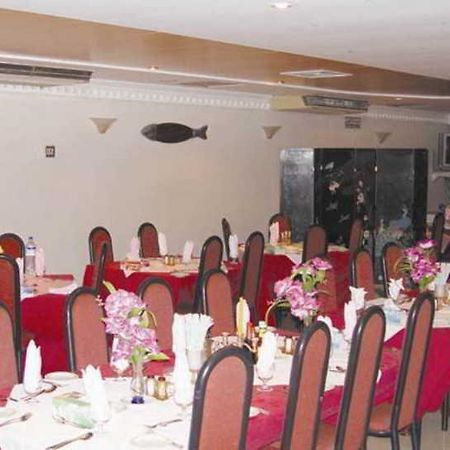 Shezan Hotel Доха Екстериор снимка